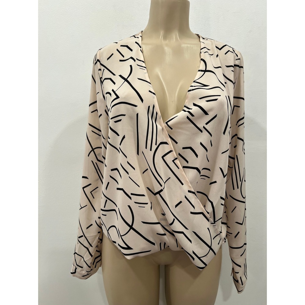 Forever 21 Wrap Blouse Womens M Cream Black Geometric Surplice Long Sleeve Top